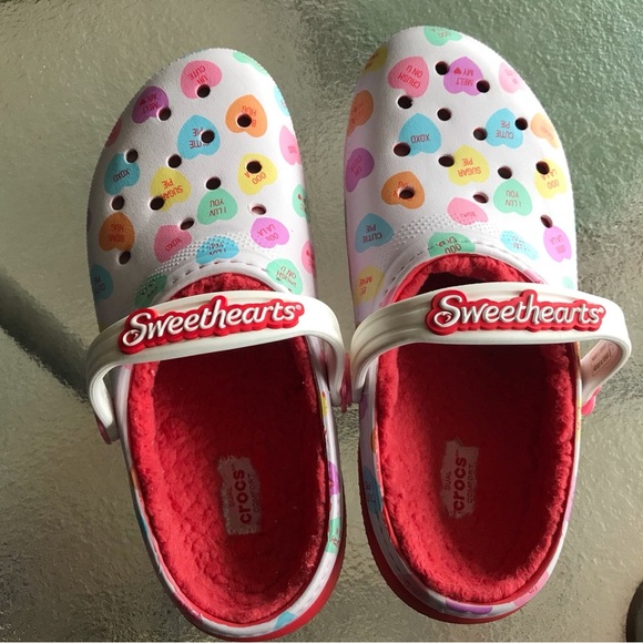 CROCS x SWEETHEARTS Clog 6 Jr's 7.5 Womens White Red Multi Limited Edition Lined - Picture 1 of 8